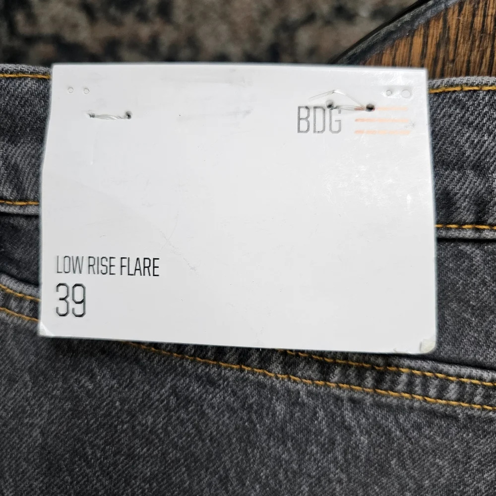 BDG Low Rise Flare Gray Plus Size Jeans Size Women's 39 NEW with Tags - Picture 11 of 13